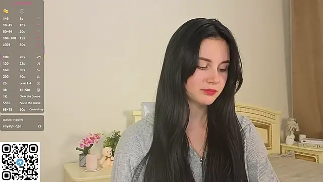 Snapshot of EnricaElis chatting on 10-03-25, 09:23 EnricaElis online show from 10-03-25, 09:23