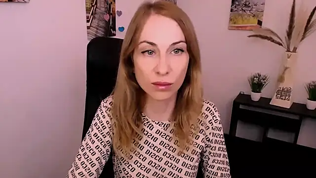 Snapshot of Create_your_own_sun chatting on 09-10-25, 01:22 Create your own sun online show from 09-10-25, 01:22