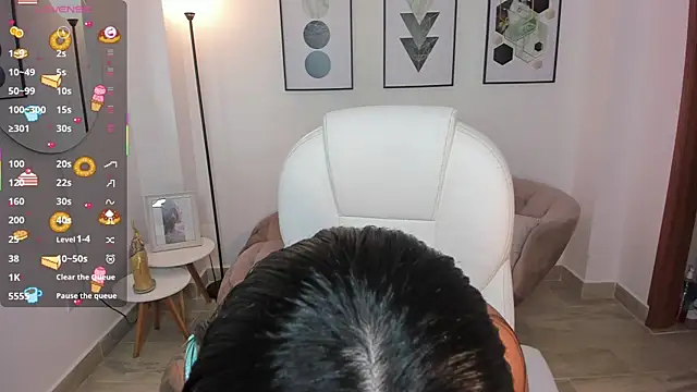 Beverly johnson online show from 10-17-25, 03:42