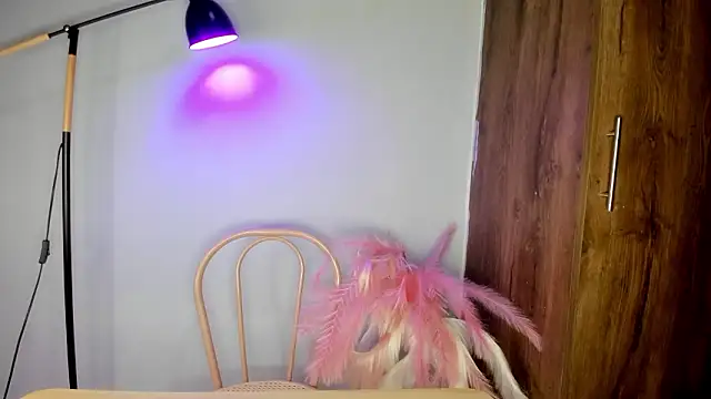 Snapshot of khate_smith chatting on 03-04-26, 03:29 khate smith online show from 03-04-26, 03:29