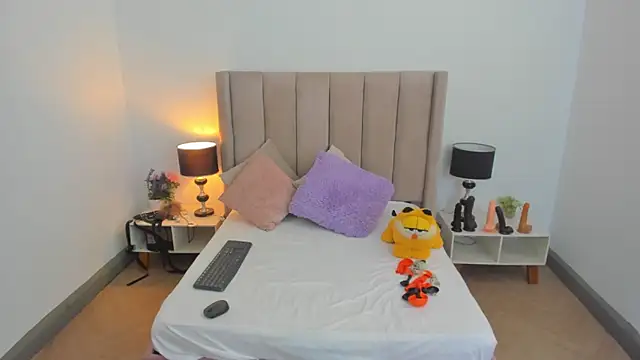 evvaa moon69 online show from 10-03-25, 12:57