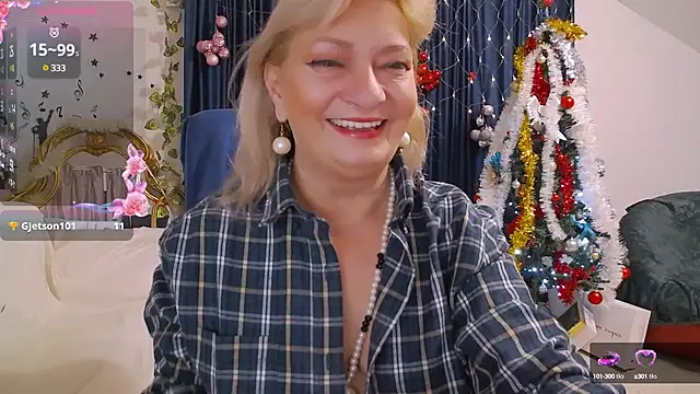 Snapshot of HypnotikCate chatting on 12-21-24, 03:03 HypnotikCate online show from 12-21-24, 03:03