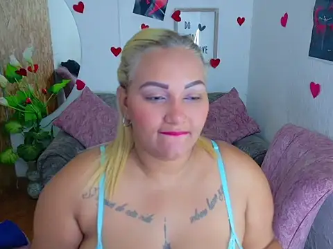 Snapshot of laleska_montenegro chatting on 01-13-26, 04:23 laleska montenegro online show from 01-13-26, 04:23