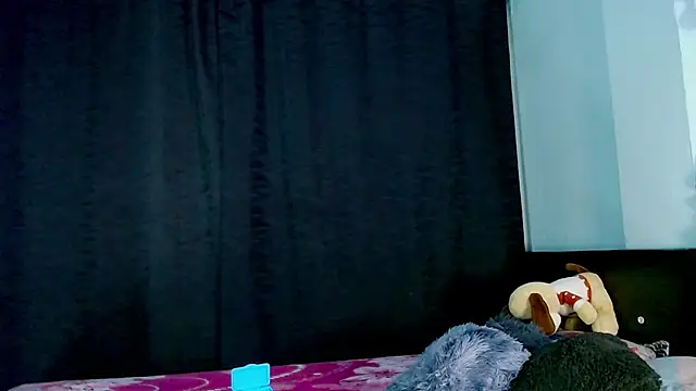 Snapshot of EVAH_LEE_ chatting on 11-26-25, 03:40 EVAH LEE online show from 11-26-25, 03:40