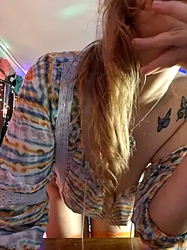 Snapshot of PeachyAriel chatting on 03-01-26, 11:51 PeachyAriel online show from 03-01-26, 11:51