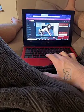 Snapshot of Zoro404040 chatting on 02-10-26, 11:58 Zoro404040 online show from 02-10-26, 11:58