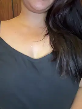 Snapshot of annanya01 chatting on 05-11-26, 05:21 annanya01 online show from 05-11-26, 05:21