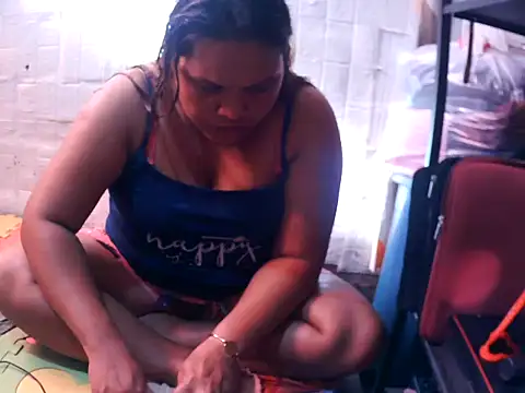 Snapshot of 33mango chatting on 01-09-26, 06:49 33mango online show from 01-09-26, 06:49