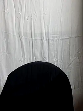 Snapshot of Diyab chatting on 10-15-25, 05:02 Diyab online show from 10-15-25, 05:02