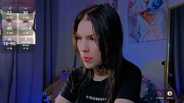 Snapshot of Sophie_SkyAngel chatting on 11-25-25, 01:55 Sophie SkyAngel online show from 11-25-25, 01:55