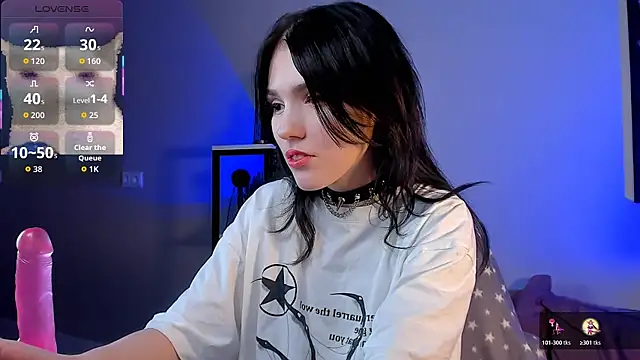 Snapshot of Sophie_SkyAngel chatting on 11-28-25, 02:14 Sophie SkyAngel online show from 11-28-25, 02:14