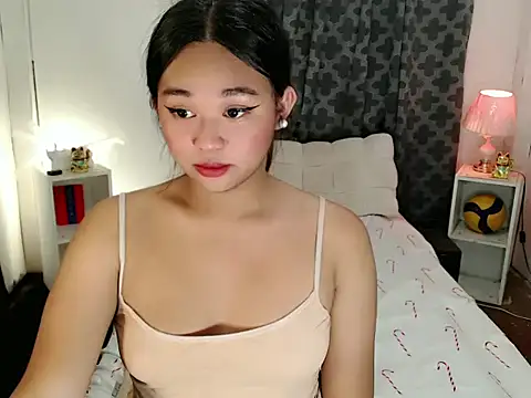 Malia cummer online show from 03-17-26, 07:06