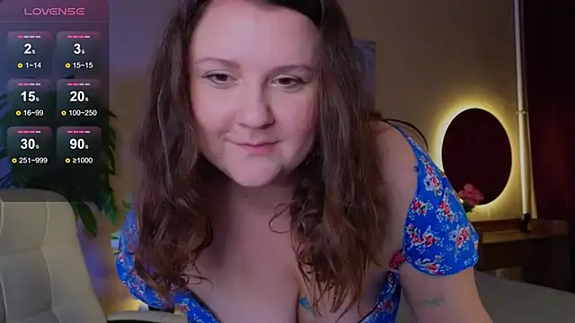 Snapshot of Edalyn_Af chatting on 10-04-25, 10:57 Edalyn Af online show from 10-04-25, 10:57