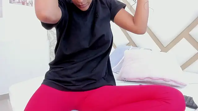 Snapshot of Amber-Sweett chatting on 09-20-25, 08:10 Amber-Sweett online show from 09-20-25, 08:10