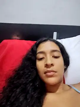 Snapshot of Amber-Sweett chatting on 10-23-25, 02:00 Amber-Sweett online show from 10-23-25, 02:00