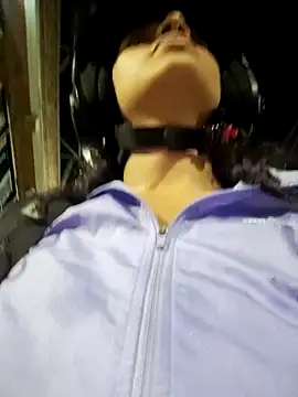 Snapshot of Amber-Sweett chatting on 10-30-25, 04:47 Amber-Sweett online show from 10-30-25, 04:47