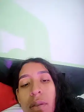 Snapshot of Amber-Sweett chatting on 11-13-25, 09:25 Amber-Sweett online show from 11-13-25, 09:25