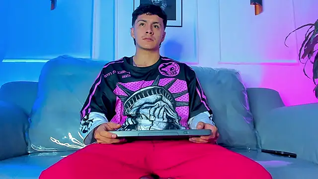 Leo santoro online show from 03-30-26, 01:56