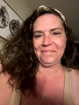 Snapshot of petalsexy chatting on 09-17-25, 04:08 petalsexy online show from 09-17-25, 04:08