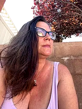 Snapshot of petalsexy chatting on 09-21-25, 04:52 petalsexy online show from 09-21-25, 04:52