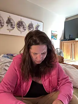 Snapshot of petalsexy chatting on 11-06-25, 03:46 petalsexy online show from 11-06-25, 03:46