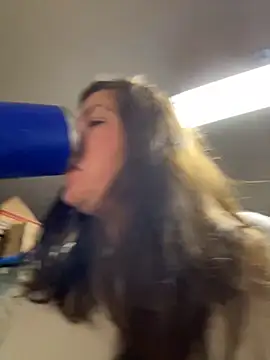 Snapshot of petalsexy chatting on 11-16-25, 05:29 petalsexy online show from 11-16-25, 05:29