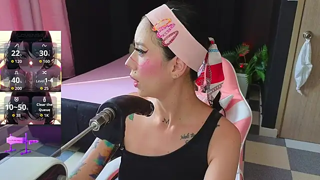 ValentinaBianchi online show from 10-19-25, 07:58