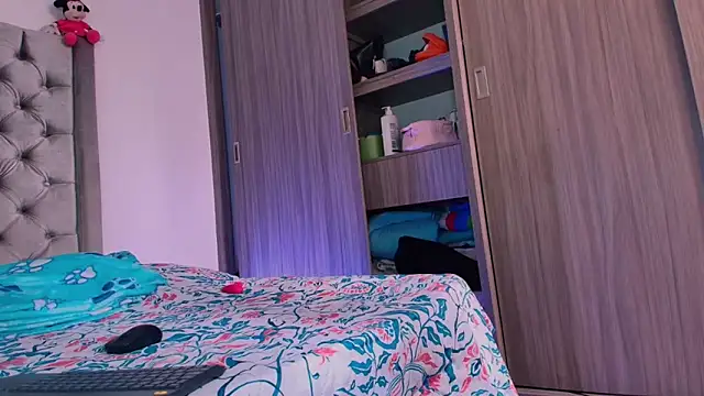 dreamsussi online show from 02-25-26, 03:43