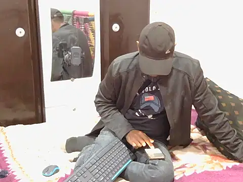 Snapshot of krishjaat43 chatting on 12-14-25, 08:02 krishjaat43 online show from 12-14-25, 08:02