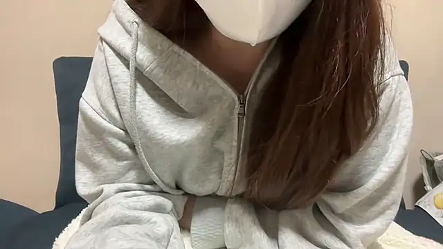 Snapshot of mayu06000 chatting on 10-22-25, 06:18 mayu06000 online show from 10-22-25, 06:18