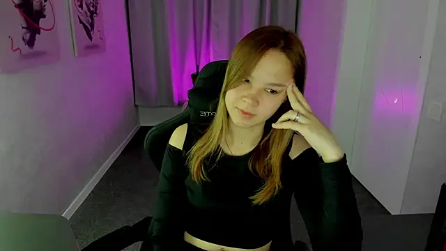 Snapshot of Lori_Blossom chatting on 09-23-25, 08:28 Lori Blossom online show from 09-23-25, 08:28