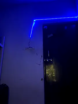 Snapshot of FitNhot_sam chatting on 09-20-25, 11:33 FitNhot sam online show from 09-20-25, 11:33