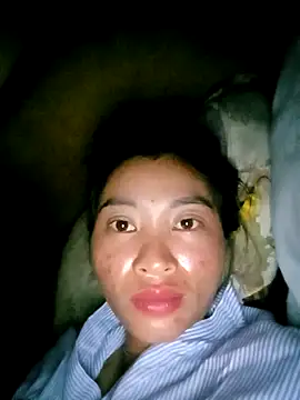 Snapshot of Phuongphuongg chatting on 09-09-25, 04:12 Phuongphuongg online show from 09-09-25, 04:12