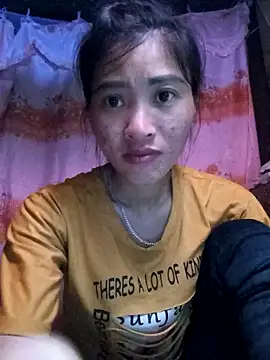 Snapshot of Phuongphuongg chatting on 09-16-25, 10:49 Phuongphuongg online show from 09-16-25, 10:49