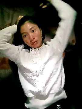 Snapshot of Phuongphuongg chatting on 09-26-25, 01:37 Phuongphuongg online show from 09-26-25, 01:37