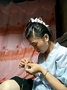 Snapshot of Phuongphuongg chatting on 10-02-25, 01:07 Phuongphuongg online show from 10-02-25, 01:07