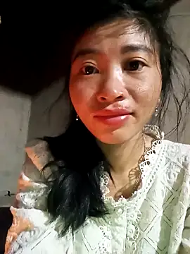 Snapshot of Phuongphuongg chatting on 12-16-25, 11:21 Phuongphuongg online show from 12-16-25, 11:21