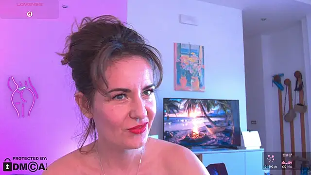 Snapshot of Witch_in_Silk chatting on 10-24-25, 03:19 Witch in Silk online show from 10-24-25, 03:19