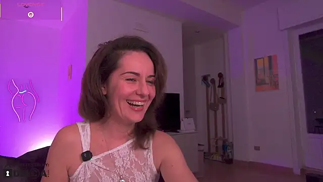 Snapshot of Witch_in_Silk chatting on 11-13-25, 09:47 Witch in Silk online show from 11-13-25, 09:47