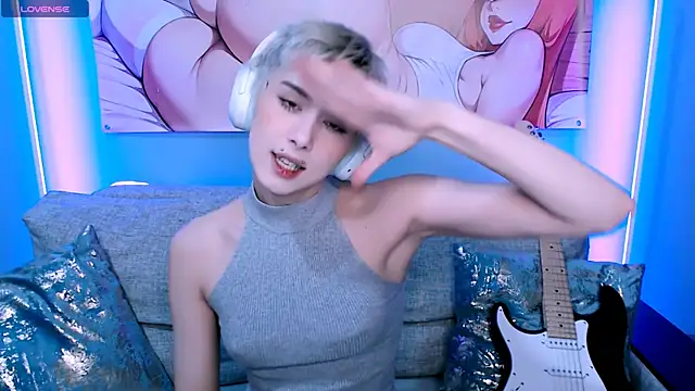 Snapshot of SophieAsh chatting on 11-23-25, 03:01 SophieAsh online show from 11-23-25, 03:01