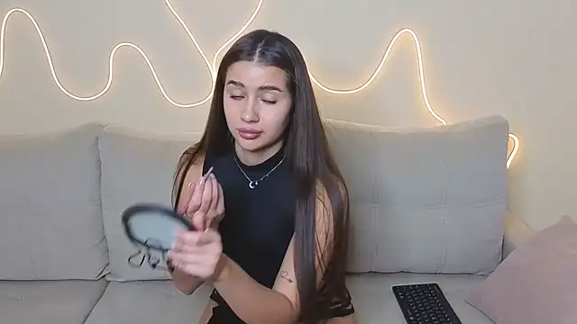 Snapshot of KathrynBrooks chatting on 11-17-25, 02:23 KathrynBrooks online show from 11-17-25, 02:23