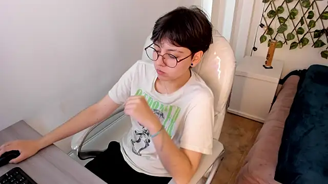 Snapshot of Nathaly_ds chatting on 11-13-25, 07:46 Nathaly ds online show from 11-13-25, 07:46