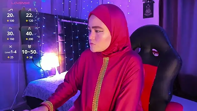 Snapshot of MarianFadel chatting on 11-06-25, 12:28 MarianFadel online show from 11-06-25, 12:28