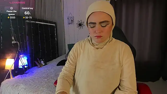 Snapshot of MarianFadel chatting on 11-26-25, 12:39 MarianFadel online show from 11-26-25, 12:39