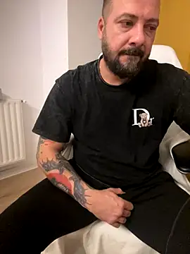 Snapshot of DavidMaros chatting on 11-03-25, 03:30 DavidMaros online show from 11-03-25, 03:30