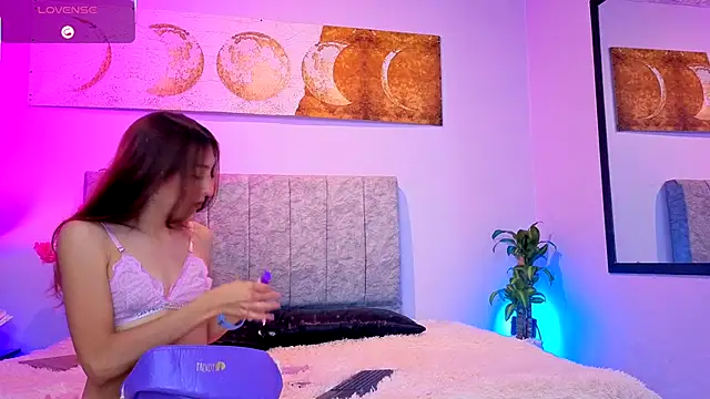 antonellastar24  online show from 09-11-25, 07:47