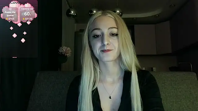 Snapshot of white_liillyy chatting on 09-20-25, 12:00 white liillyy online show from 09-20-25, 12:00