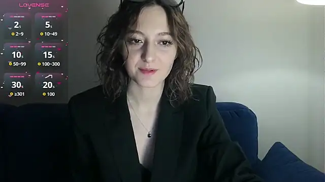 white liillyy online show from 03-08-26, 09:51