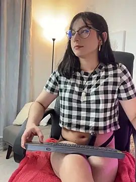 Mia HarperX  online show from 10-17-25, 09:39