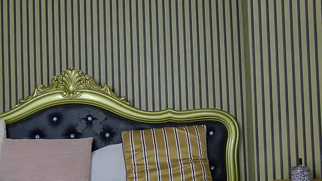 LunaHart online show from 10-04-25, 01:31